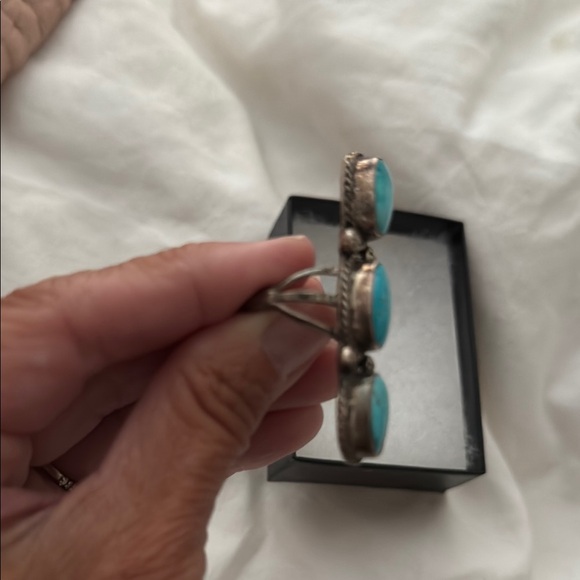 Turquoise Silver Ring - Picture 3 of 3